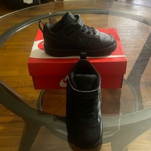 Toddle Nike Court Borough Low 2